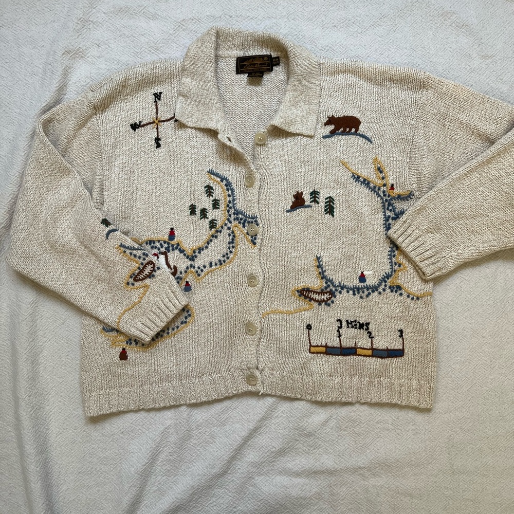 Vintage embroidered Eddie Bauer sweater